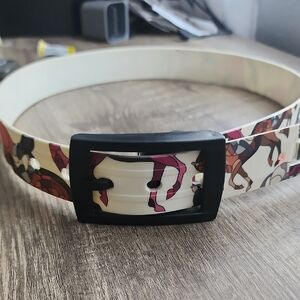Graphic Equestrian White Belt with Horse Detail Buckle